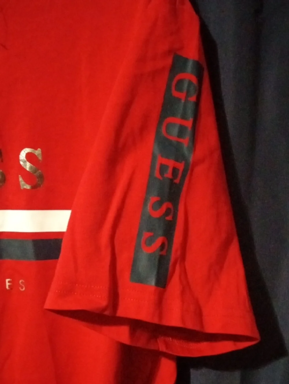 NWOT Guess Red Short-Sleeve Logo Tee with Stripe Detail - Picture 2 of 5